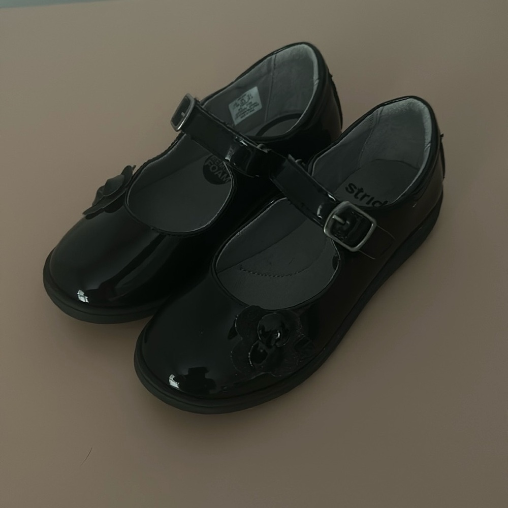 Patent leather stride rite size 11.5 shoes